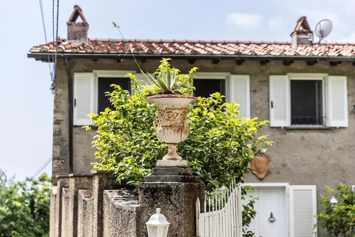Villa Rifugio Con Vista Mare E Piscina In Toscana Capriglia  Italy