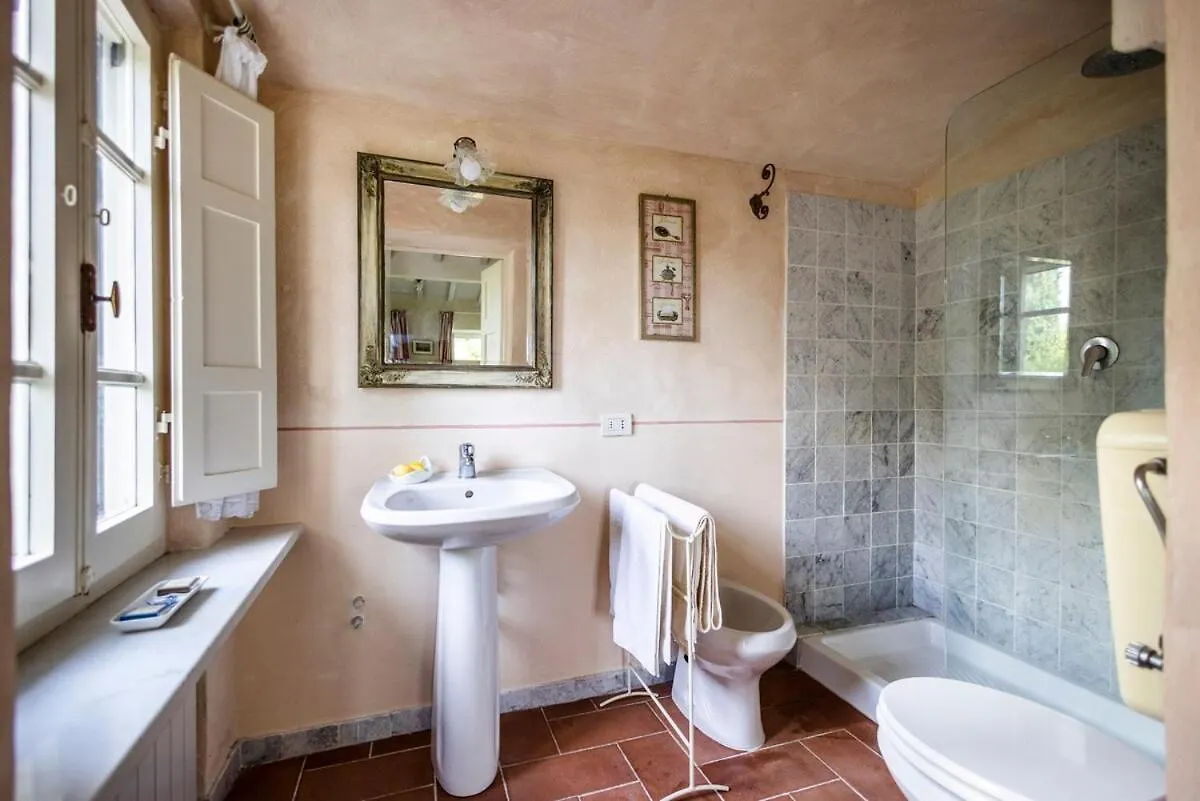 Rifugio Con Vista Mare E Piscina In Toscana Capriglia  Capriglia (Lucca)
